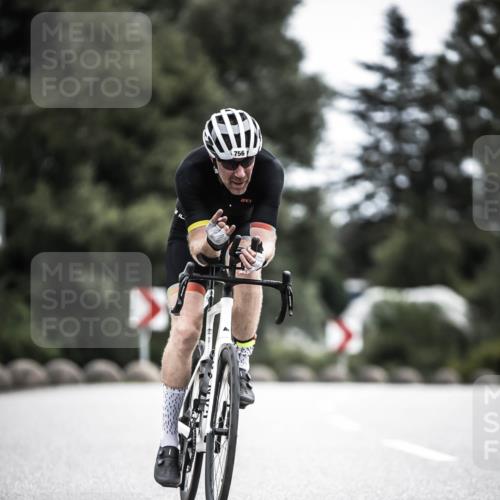 21.06.2026 - 29. Vierlanden-Triathlon H.Heesch http://msf.ph/oto/9909765 21.06.2026 11:56:07 Radfahren 273, 663, 748, 756, 882 meine-sportfotos.de