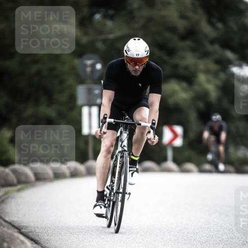 21.06.2026 - 29. Vierlanden-Triathlon H.Heesch http://msf.ph/oto/9909794 21.06.2026 11:56:21 Radfahren 17, 644, 704, 887 meine-sportfotos.de