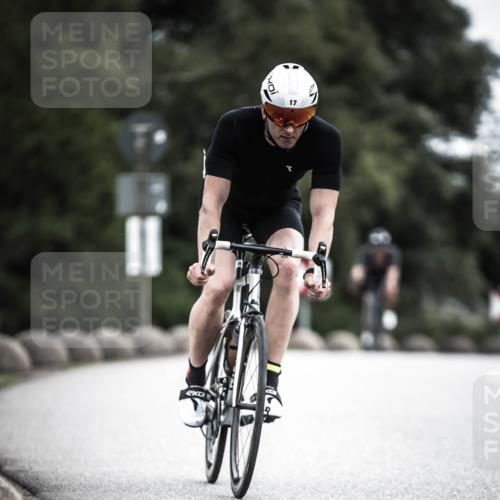21.06.2026 - 29. Vierlanden-Triathlon H.Heesch http://msf.ph/oto/9909802 21.06.2026 11:56:22 Radfahren 17, 644, 704, 887 meine-sportfotos.de