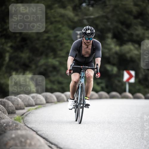 21.06.2026 - 29. Vierlanden-Triathlon H.Heesch http://msf.ph/oto/9909823 21.06.2026 11:56:26 Radfahren 17, 644, 704, 785, 887 meine-sportfotos.de
