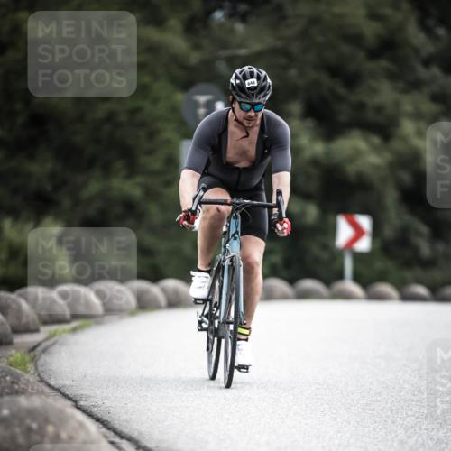 21.06.2026 - 29. Vierlanden-Triathlon H.Heesch http://msf.ph/oto/9909836 21.06.2026 11:56:26 Radfahren 17, 644, 704, 785, 887 meine-sportfotos.de