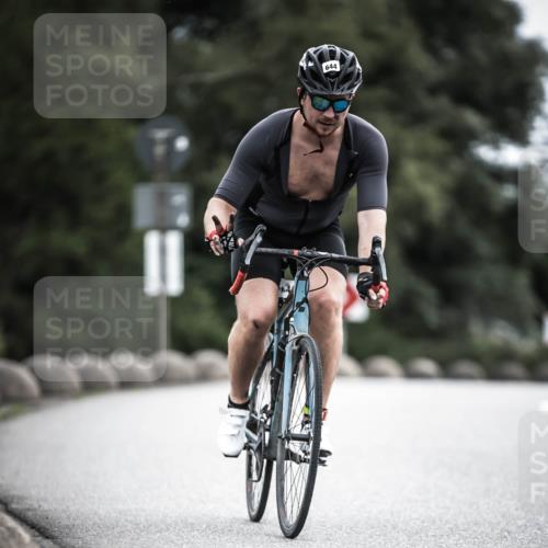 21.06.2026 - 29. Vierlanden-Triathlon H.Heesch http://msf.ph/oto/9909855 21.06.2026 11:56:27 Radfahren 644, 704, 785, 887 meine-sportfotos.de
