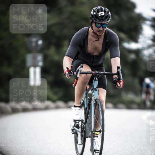 21.06.2026 - 29. Vierlanden-Triathlon H.Heesch http://msf.ph/oto/9909862 21.06.2026 11:56:27 Radfahren 644, 704, 785, 887 meine-sportfotos.de