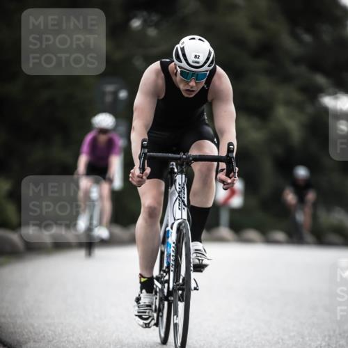 21.06.2026 - 29. Vierlanden-Triathlon H.Heesch http://msf.ph/oto/9909882 21.06.2026 09:30:02 Radfahren 38, 59, 67, 82, 100, 109, 163, 232, 276 meine-sportfotos.de