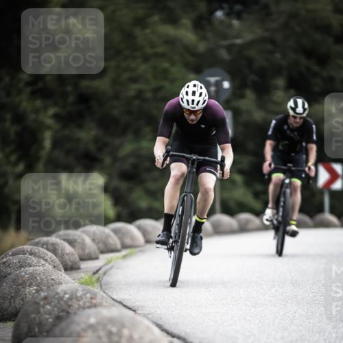 21.06.2026 - 29. Vierlanden-Triathlon H.Heesch http://msf.ph/oto/9909964 21.06.2026 11:56:58 Radfahren 686, 750, 777, 794 meine-sportfotos.de
