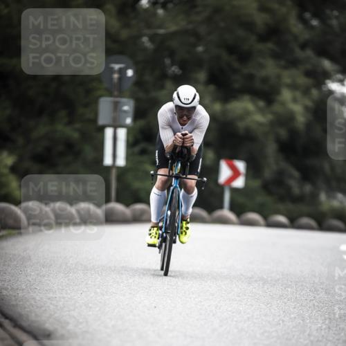 21.06.2026 - 29. Vierlanden-Triathlon H.Heesch http://msf.ph/oto/9909977 21.06.2026 09:30:14 Radfahren 118, 119, 174 meine-sportfotos.de