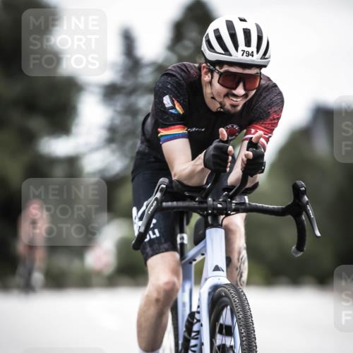 21.06.2026 - 29. Vierlanden-Triathlon H.Heesch http://msf.ph/oto/9910015 21.06.2026 11:57:05 Radfahren 769, 794, 898 meine-sportfotos.de