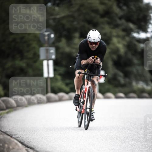 21.06.2026 - 29. Vierlanden-Triathlon H.Heesch http://msf.ph/oto/9910057 21.06.2026 11:57:20 Radfahren 780, 786 meine-sportfotos.de