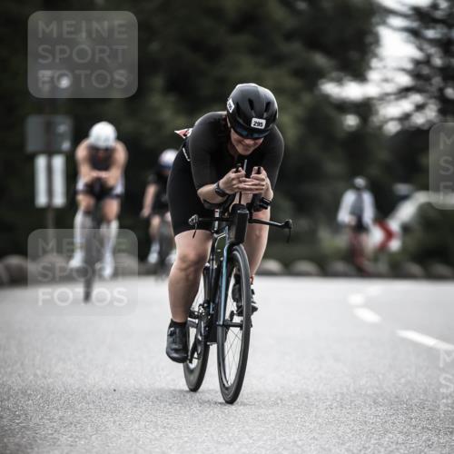 21.06.2026 - 29. Vierlanden-Triathlon H.Heesch http://msf.ph/oto/9910090 21.06.2026 09:30:32 Radfahren 35, 159, 225, 248, 295 meine-sportfotos.de