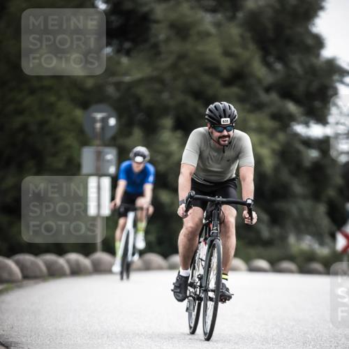 21.06.2026 - 29. Vierlanden-Triathlon H.Heesch http://msf.ph/oto/9910096 21.06.2026 11:57:33 Radfahren 635, 648 meine-sportfotos.de