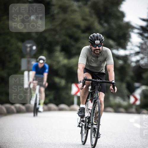 21.06.2026 - 29. Vierlanden-Triathlon H.Heesch http://msf.ph/oto/9910105 21.06.2026 11:57:33 Radfahren 635, 648 meine-sportfotos.de