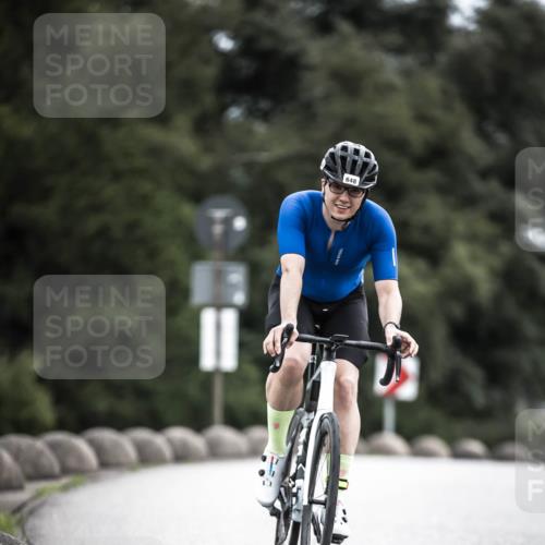 21.06.2026 - 29. Vierlanden-Triathlon H.Heesch http://msf.ph/oto/9910118 21.06.2026 11:57:35 Radfahren 635, 648 meine-sportfotos.de