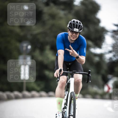 21.06.2026 - 29. Vierlanden-Triathlon H.Heesch http://msf.ph/oto/9910153 21.06.2026 11:57:36 Radfahren 635, 648 meine-sportfotos.de