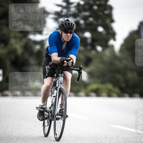 21.06.2026 - 29. Vierlanden-Triathlon H.Heesch http://msf.ph/oto/9910178 21.06.2026 11:57:50 Radfahren 759, 804 meine-sportfotos.de