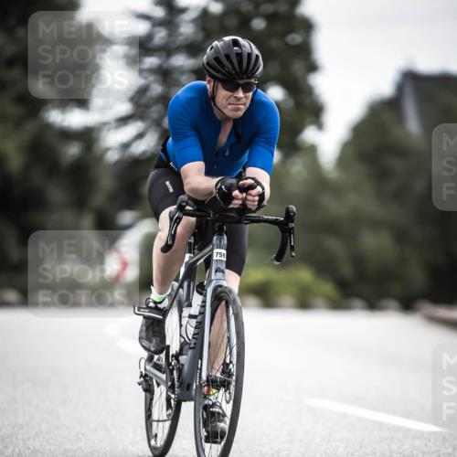 21.06.2026 - 29. Vierlanden-Triathlon H.Heesch http://msf.ph/oto/9910184 21.06.2026 11:57:50 Radfahren 759, 804 meine-sportfotos.de