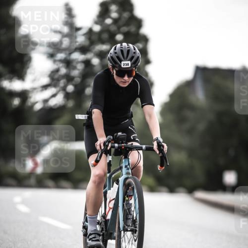 21.06.2026 - 29. Vierlanden-Triathlon H.Heesch http://msf.ph/oto/9910187 21.06.2026 09:30:56 Radfahren 238 meine-sportfotos.de