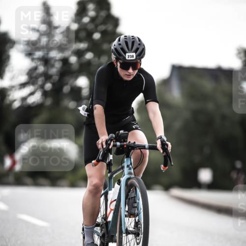 21.06.2026 - 29. Vierlanden-Triathlon H.Heesch http://msf.ph/oto/9910189 21.06.2026 09:30:56 Radfahren 238 meine-sportfotos.de