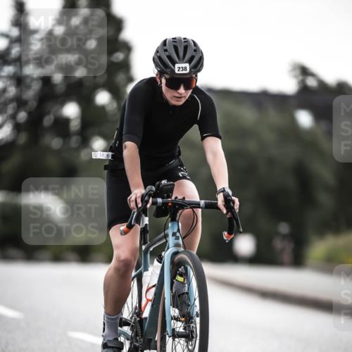21.06.2026 - 29. Vierlanden-Triathlon H.Heesch http://msf.ph/oto/9910191 21.06.2026 09:30:56 Radfahren 238 meine-sportfotos.de