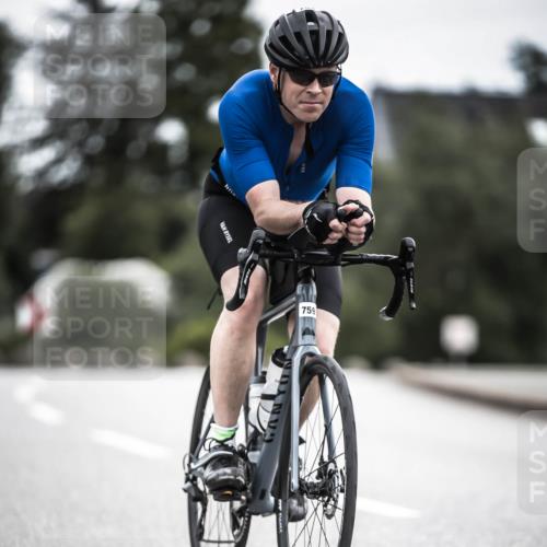 21.06.2026 - 29. Vierlanden-Triathlon H.Heesch http://msf.ph/oto/9910192 21.06.2026 11:57:50 Radfahren 759, 804 meine-sportfotos.de