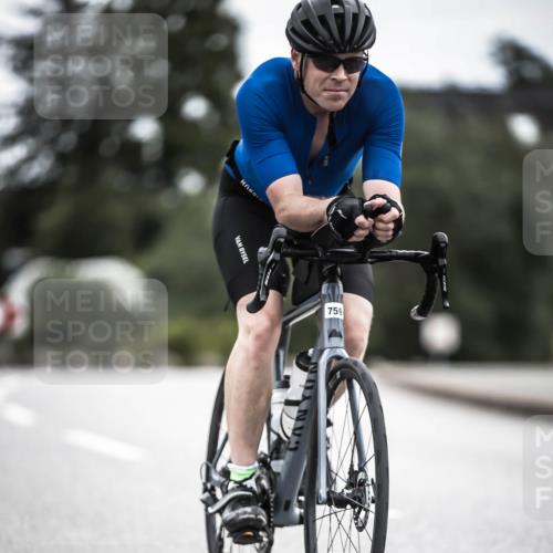 21.06.2026 - 29. Vierlanden-Triathlon H.Heesch http://msf.ph/oto/9910194 21.06.2026 11:57:50 Radfahren 759, 804 meine-sportfotos.de