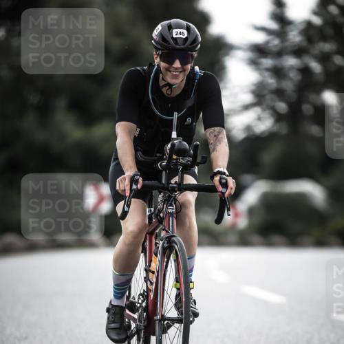 21.06.2026 - 29. Vierlanden-Triathlon H.Heesch http://msf.ph/oto/9910236 21.06.2026 09:31:07 Radfahren 2, 115, 124, 167, 245 meine-sportfotos.de