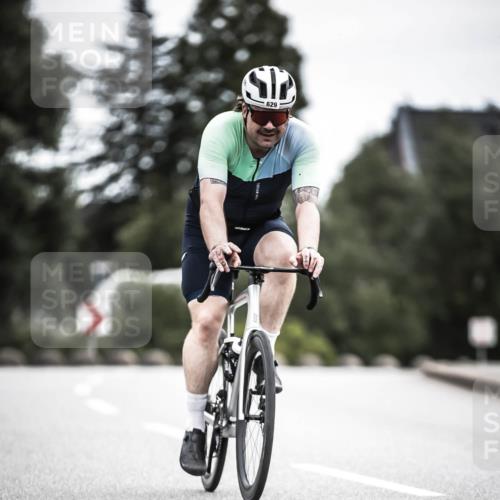 21.06.2026 - 29. Vierlanden-Triathlon H.Heesch http://msf.ph/oto/9910241 21.06.2026 11:58:11 Radfahren 629, 670, 684, 782, 800, 823 meine-sportfotos.de