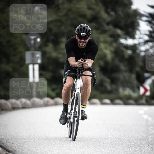 21.06.2026 - 29. Vierlanden-Triathlon H.Heesch http://msf.ph/oto/9910375 21.06.2026 11:59:16 Radfahren 97, 645, 654, 735, 845 meine-sportfotos.de