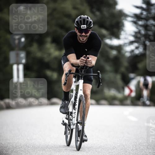 21.06.2026 - 29. Vierlanden-Triathlon H.Heesch http://msf.ph/oto/9910386 21.06.2026 11:59:17 Radfahren 97, 645, 654, 735, 845 meine-sportfotos.de