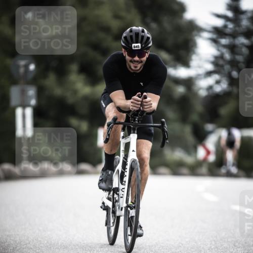 21.06.2026 - 29. Vierlanden-Triathlon H.Heesch http://msf.ph/oto/9910388 21.06.2026 11:59:17 Radfahren 97, 645, 654, 735, 845 meine-sportfotos.de