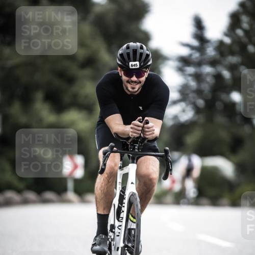21.06.2026 - 29. Vierlanden-Triathlon H.Heesch http://msf.ph/oto/9910396 21.06.2026 11:59:17 Radfahren 97, 645, 654, 735, 845 meine-sportfotos.de