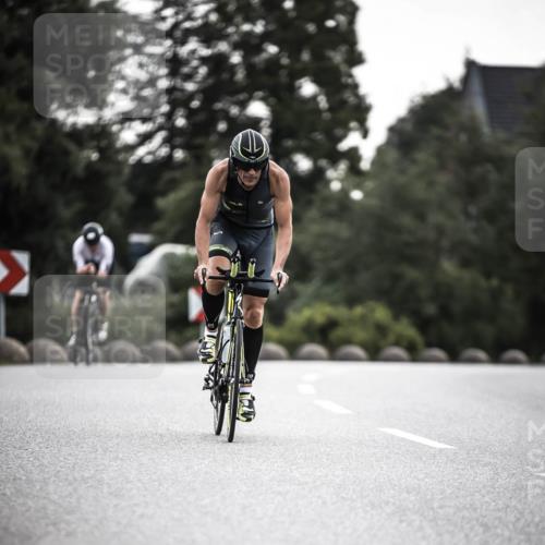 21.06.2026 - 29. Vierlanden-Triathlon H.Heesch http://msf.ph/oto/9910405 21.06.2026 09:32:08 Radfahren 48, 131, 175, 205, 220, 275 meine-sportfotos.de