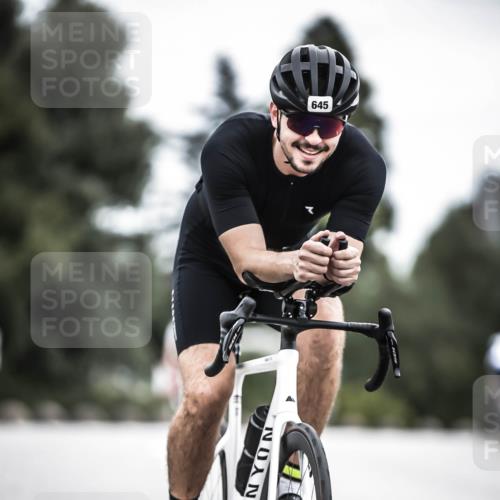 21.06.2026 - 29. Vierlanden-Triathlon H.Heesch http://msf.ph/oto/9910423 21.06.2026 11:59:17 Radfahren 97, 645, 654, 735, 845 meine-sportfotos.de