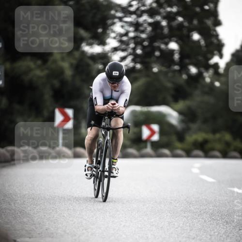 21.06.2026 - 29. Vierlanden-Triathlon H.Heesch http://msf.ph/oto/9910426 21.06.2026 09:32:11 Radfahren 48, 131, 205, 220, 275 meine-sportfotos.de