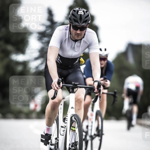 21.06.2026 - 29. Vierlanden-Triathlon H.Heesch http://msf.ph/oto/9910477 21.06.2026 11:59:23 Radfahren 271, 735, 845 meine-sportfotos.de
