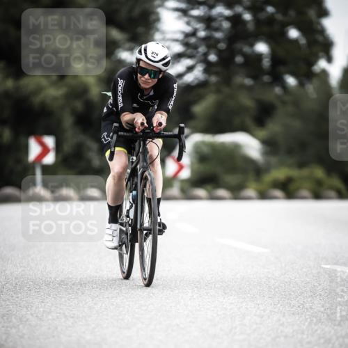 21.06.2026 - 29. Vierlanden-Triathlon H.Heesch http://msf.ph/oto/9910525 21.06.2026 12:00:24 Radfahren 295, 788, 876 meine-sportfotos.de