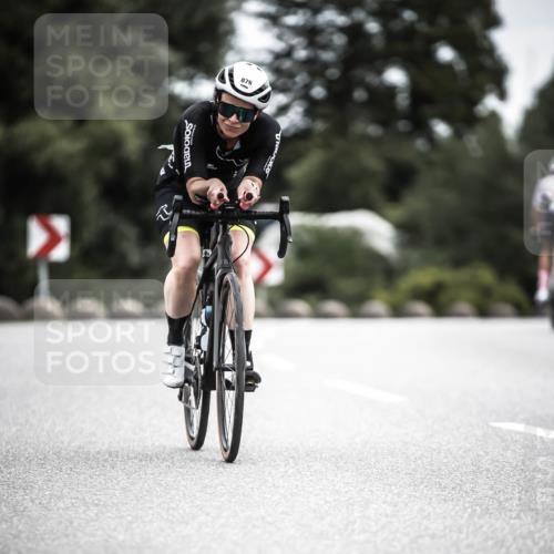 21.06.2026 - 29. Vierlanden-Triathlon H.Heesch http://msf.ph/oto/9910527 21.06.2026 12:00:24 Radfahren 295, 788, 876 meine-sportfotos.de