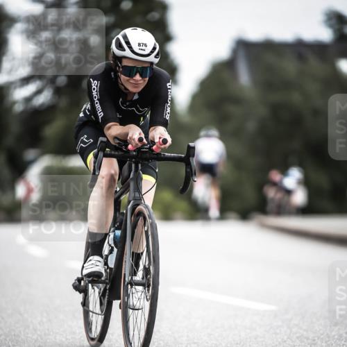 21.06.2026 - 29. Vierlanden-Triathlon H.Heesch http://msf.ph/oto/9910545 21.06.2026 12:00:24 Radfahren 295, 788, 876 meine-sportfotos.de
