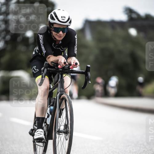21.06.2026 - 29. Vierlanden-Triathlon H.Heesch http://msf.ph/oto/9910549 21.06.2026 12:00:24 Radfahren 295, 788, 876 meine-sportfotos.de