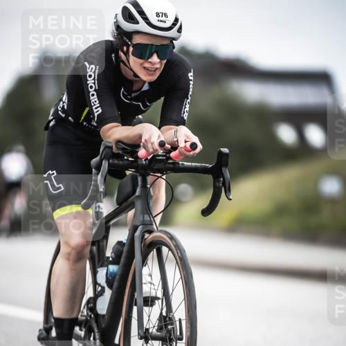 21.06.2026 - 29. Vierlanden-Triathlon H.Heesch http://msf.ph/oto/9910559 21.06.2026 12:00:25 Radfahren 295, 788, 876, 903 meine-sportfotos.de