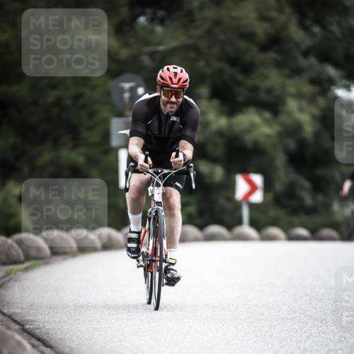 21.06.2026 - 29. Vierlanden-Triathlon H.Heesch http://msf.ph/oto/9910567 21.06.2026 12:00:33 Radfahren 658, 669, 903 meine-sportfotos.de