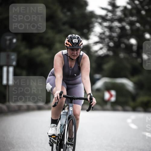 21.06.2026 - 29. Vierlanden-Triathlon H.Heesch http://msf.ph/oto/9910570 21.06.2026 09:34:10 Radfahren 33, 39, 44, 296 meine-sportfotos.de