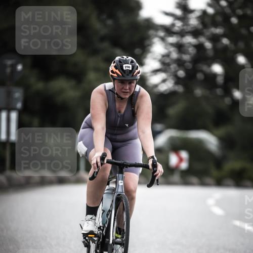 21.06.2026 - 29. Vierlanden-Triathlon H.Heesch http://msf.ph/oto/9910572 21.06.2026 09:34:10 Radfahren 33, 39, 44, 296 meine-sportfotos.de
