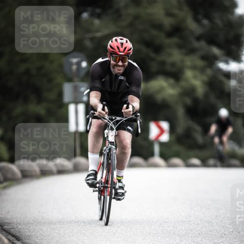 21.06.2026 - 29. Vierlanden-Triathlon H.Heesch http://msf.ph/oto/9910576 21.06.2026 12:00:34 Radfahren 658, 669, 903 meine-sportfotos.de
