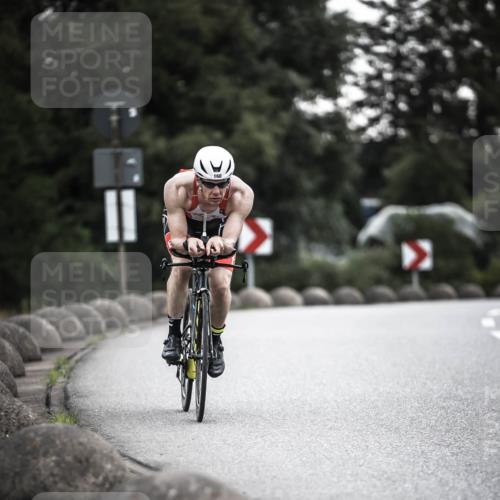 21.06.2026 - 29. Vierlanden-Triathlon H.Heesch http://msf.ph/oto/9910581 21.06.2026 09:34:48 Radfahren 26, 81, 160 meine-sportfotos.de