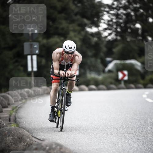21.06.2026 - 29. Vierlanden-Triathlon H.Heesch http://msf.ph/oto/9910587 21.06.2026 09:34:48 Radfahren 26, 81, 160 meine-sportfotos.de