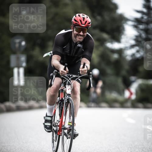 21.06.2026 - 29. Vierlanden-Triathlon H.Heesch http://msf.ph/oto/9910592 21.06.2026 12:00:34 Radfahren 658, 669, 903 meine-sportfotos.de