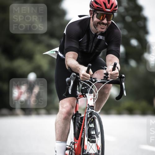 21.06.2026 - 29. Vierlanden-Triathlon H.Heesch http://msf.ph/oto/9910610 21.06.2026 12:00:34 Radfahren 658, 669, 903 meine-sportfotos.de