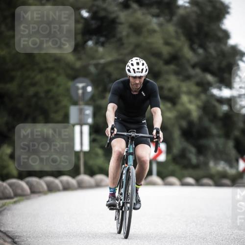 21.06.2026 - 29. Vierlanden-Triathlon H.Heesch http://msf.ph/oto/9910618 21.06.2026 12:00:39 Radfahren 658 meine-sportfotos.de