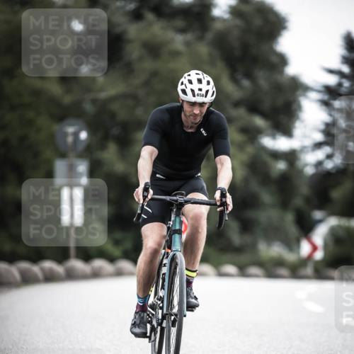 21.06.2026 - 29. Vierlanden-Triathlon H.Heesch http://msf.ph/oto/9910630 21.06.2026 12:00:39 Radfahren 658 meine-sportfotos.de