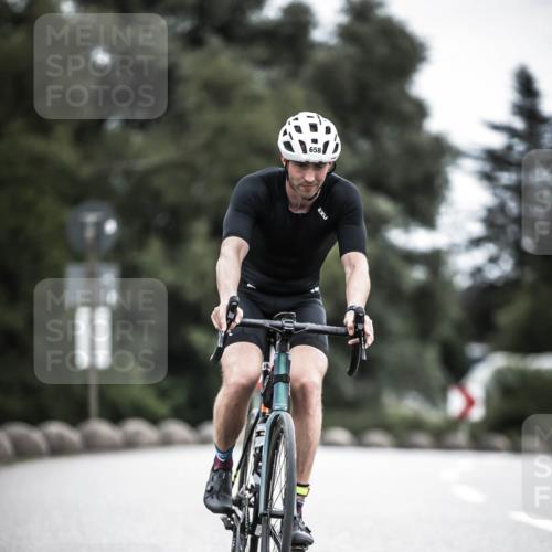 21.06.2026 - 29. Vierlanden-Triathlon H.Heesch http://msf.ph/oto/9910634 21.06.2026 12:00:39 Radfahren 658 meine-sportfotos.de